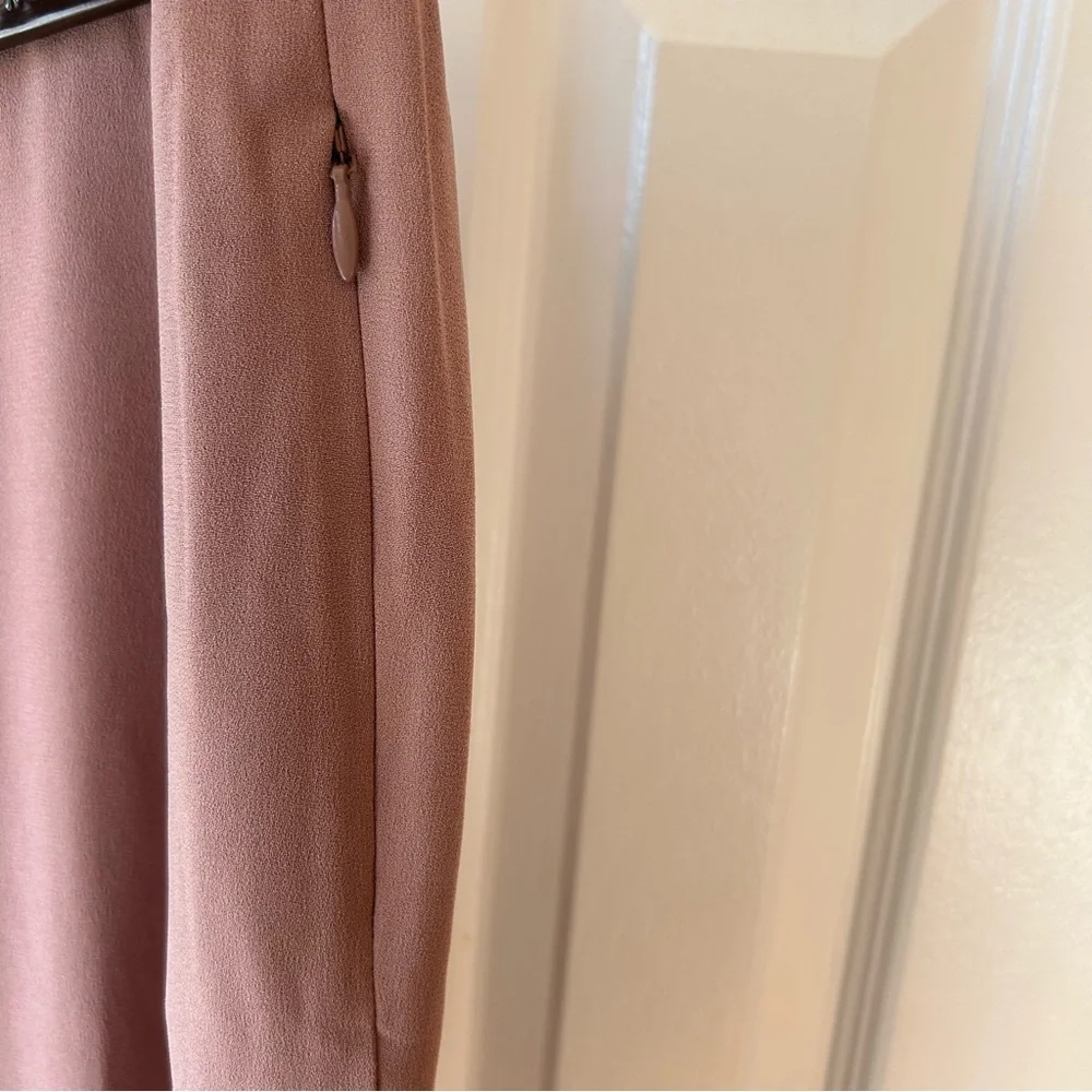 Aritzia Women’s Trousers in Dusty Rose - Picture 6 of 13